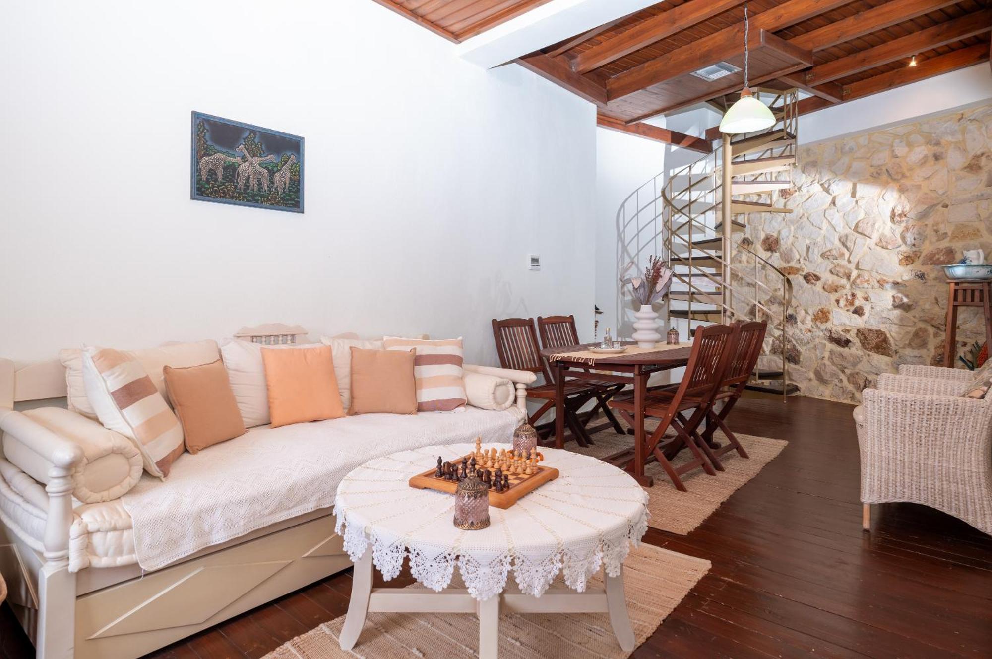 Ornus Traditional House Orne Екстериор снимка